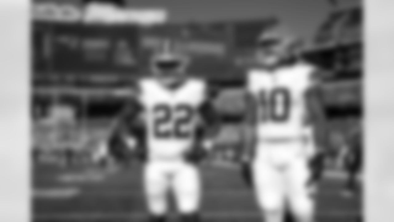 Running back Dylan Sampson (22) and Running back Quinshon Judkins (10) before a NFL football game between the Cleveland Browns and New England Patriots on October 26, 2025 at Gillette Stadium.