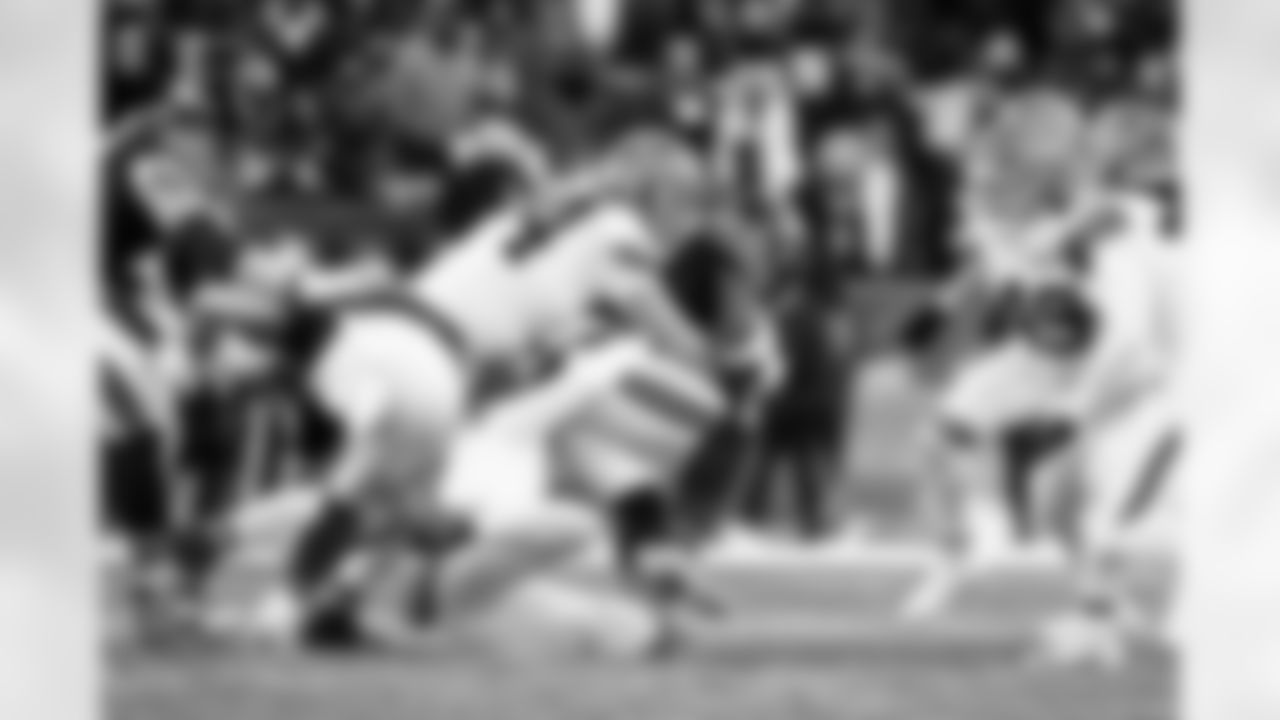 Defensive tackle Mason Graham (94) during a NFL football game between the Cleveland Browns and Chicago Bears on December 14, 2025 at Soldier Field.