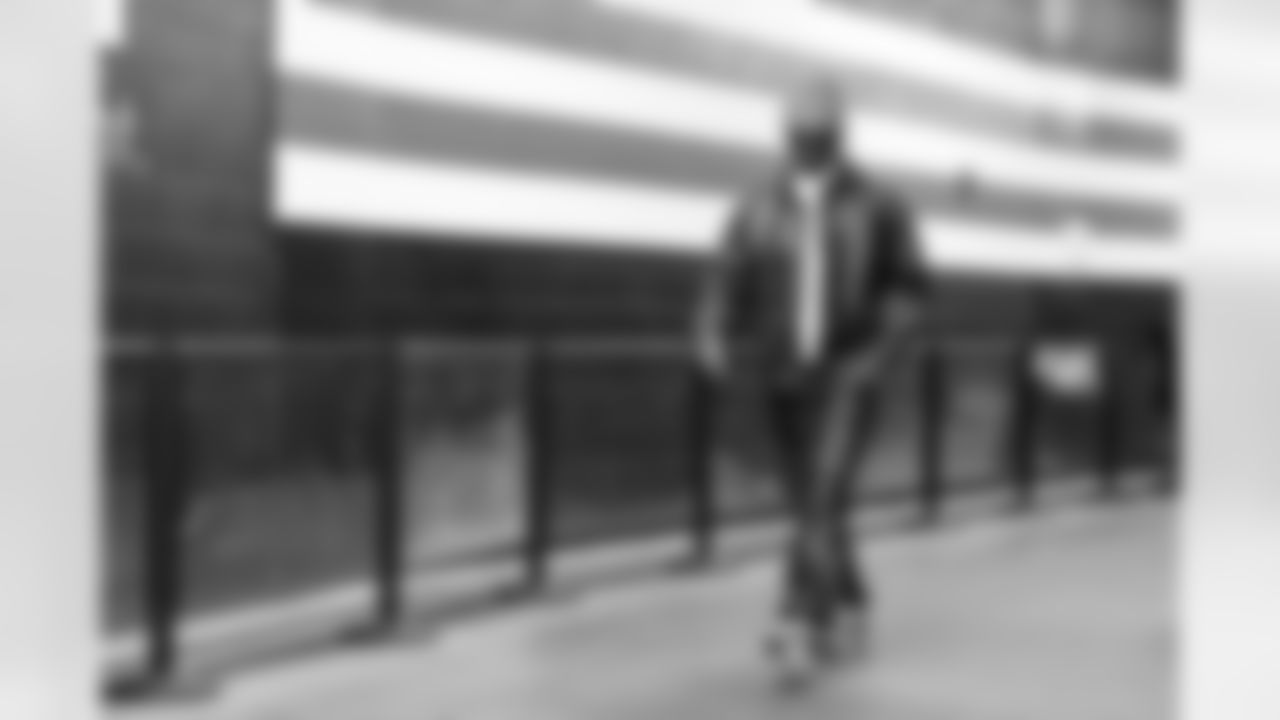 Quarterback Shedeur Sanders (12) before a NFL football game between the Tennessee Titans and Cleveland Browns on December 7, 2025 at Huntington Bank Field.