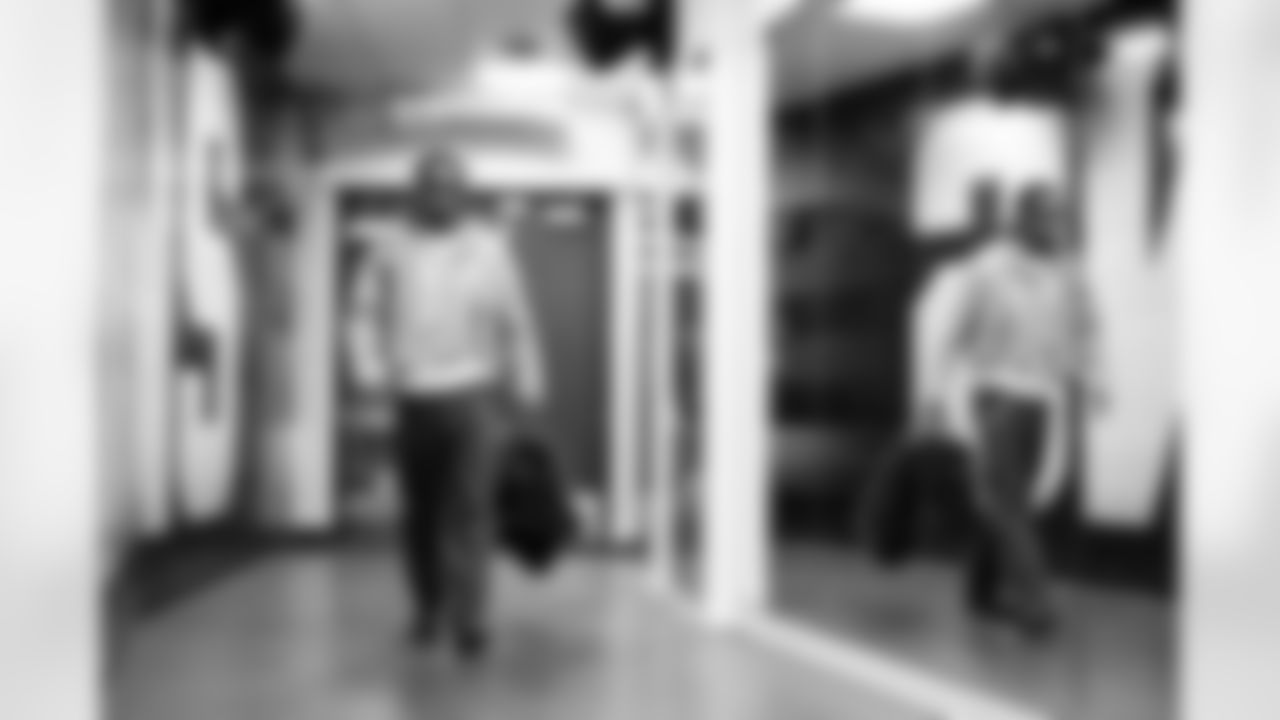 Safety Grant Delpit (9) before a NFL football game between the Tennessee Titans and Cleveland Browns on December 7, 2025 at Huntington Bank Field.