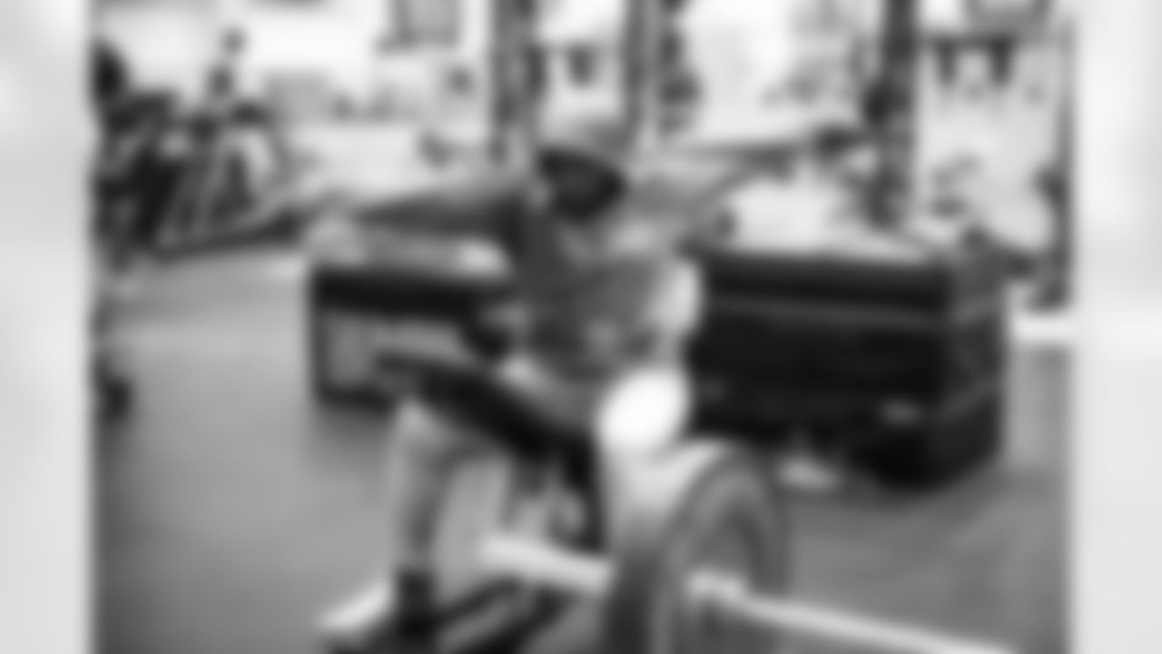 Running back Jerome Ford (34) during a workout in Phase I of the offseason at CrossCountry Mortgage Campus on April 24, 2024.