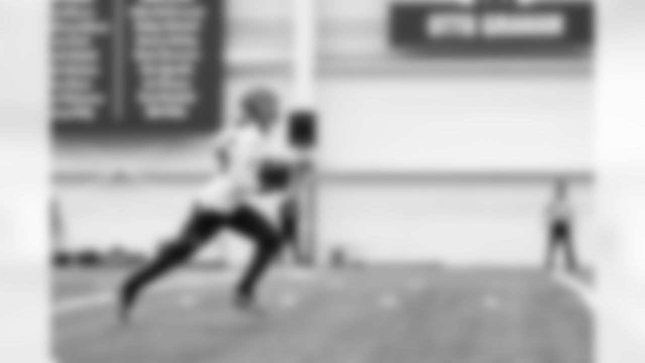 Wide receiver Isaiah Bond (16) during practice at CrossCountry Mortgage Campus on December 10, 2025.