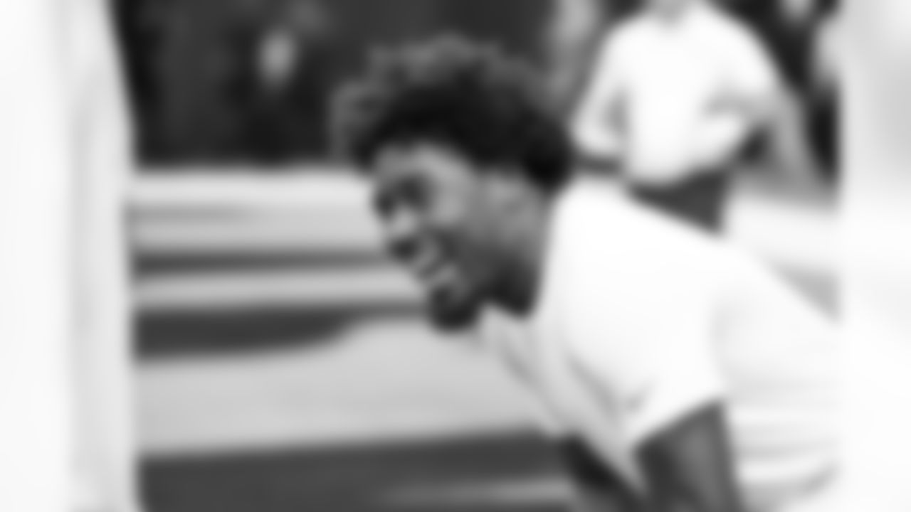 Running back Dylan Sampson (22) before a NFL football game between the Cleveland Browns and Las Vegas Raiders on November 23, 2025 at Allegiant Stadium.