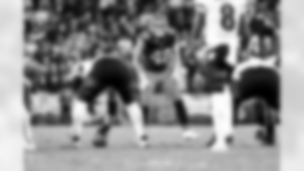 Linebacker Carson Schwesinger (49) during a NFL football game between the Baltimore Ravens and Cleveland Browns on November 16, 2025 at Huntington Bank Field.