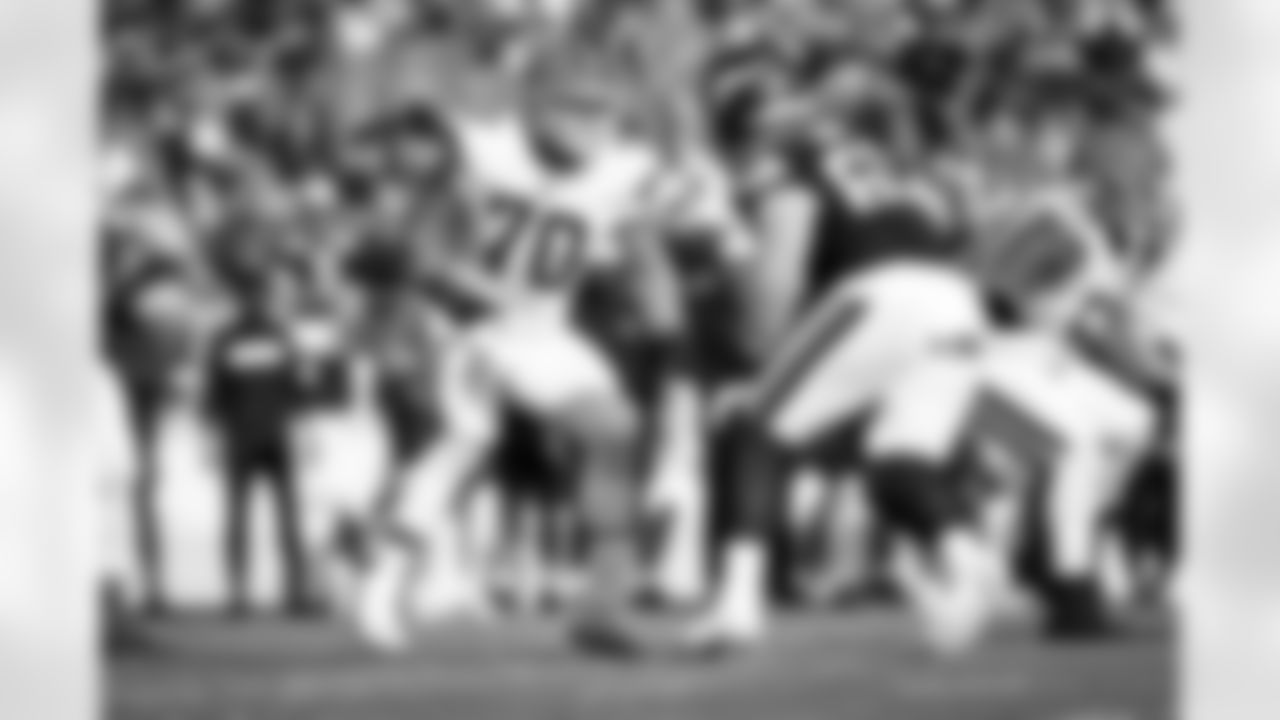 Offensive guard Zak Zinter (70) during a preseason NFL football game between the Minnesota Vikings and Cleveland Browns on August 17, 2024 at Cleveland Browns Stadium.