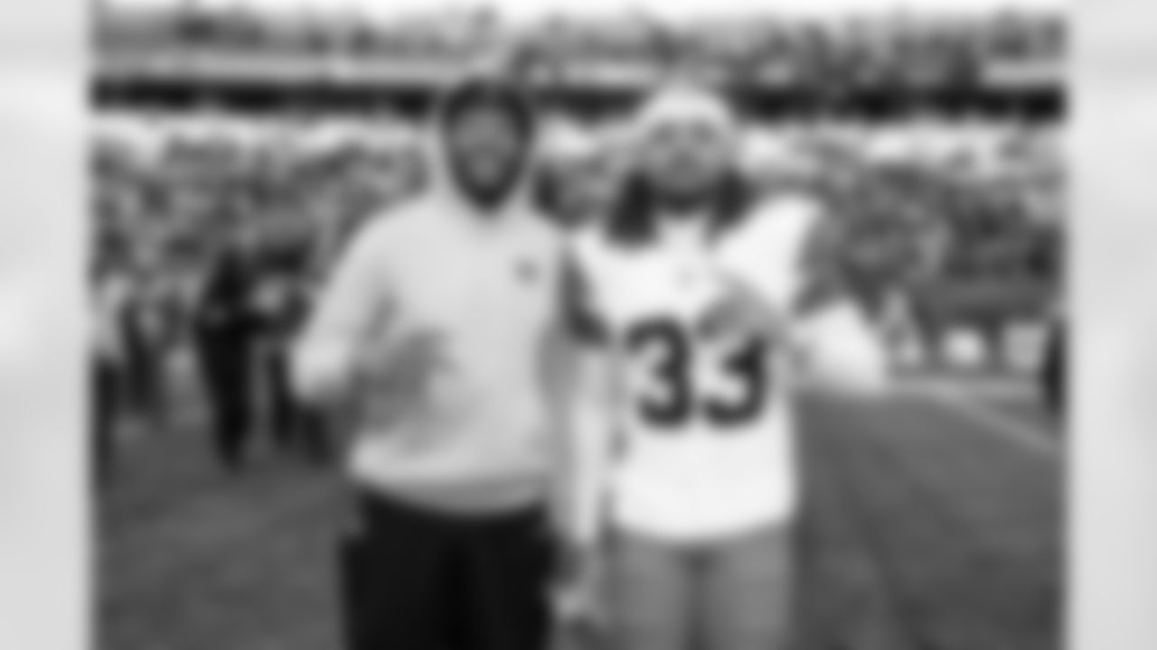 The Browns celebrate after a NFL football game between the Cleveland Browns and Cincinnati Bengals on January 4, 2026 at Paycor Stadium.