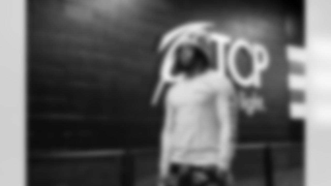 Running back Quinshon Judkins (10) before a NFL football game between the Buffalo Bills and Cleveland Browns on December 21, 2025 at Huntington Bank Field.