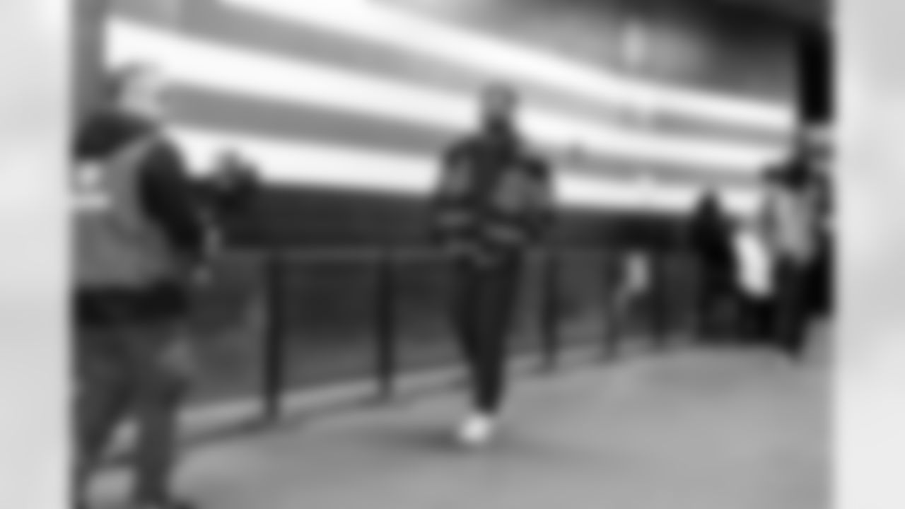 Defensive end Myles Garrett (95) before a NFL football game between the Pittsburgh Steelers and Cleveland Browns on December 28, 2025 at Huntington Bank Field.