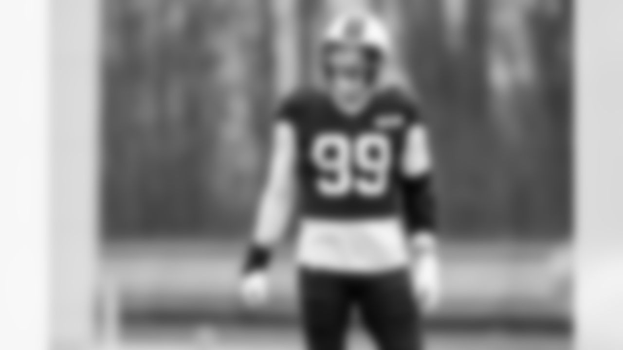 Defensive end Cameron Thomas (99) during practice at CrossCountry Mortgage Campus on November 19, 2025.