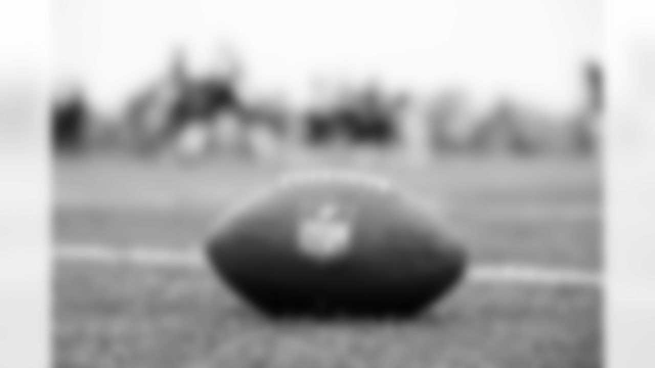 during practice at CrossCountry Mortgage Campus on November 20, 2025.