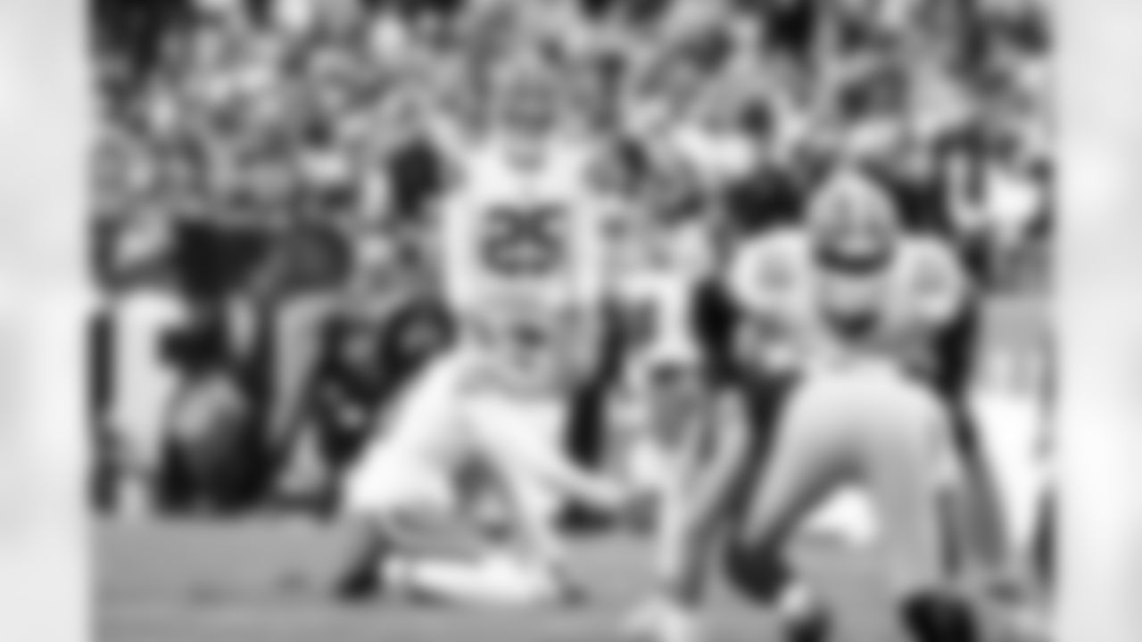 Kicker Andre Szmyt (25) during a NFL football game between the Cleveland Browns and Pittsburgh Steelers on October 12, 2025 at Acrisure Stadium.