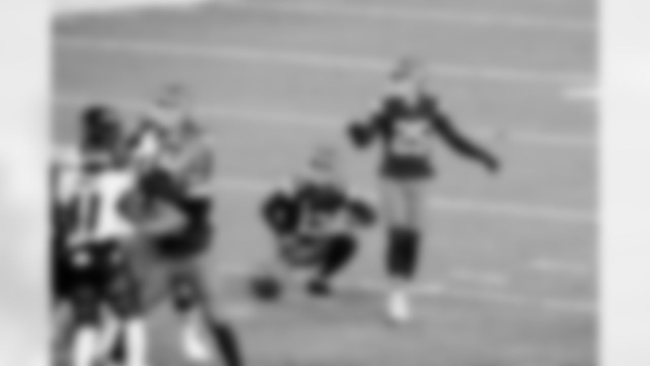 Kicker Andre Szmyt (25) during a NFL football game between the Baltimore Ravens and Cleveland Browns on November 16, 2025 at Huntington Bank Field. The Browns lost 16-23.