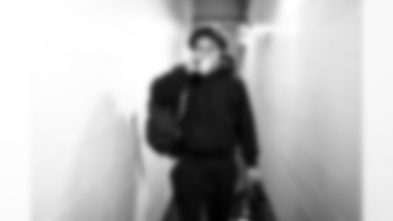 Safety Donovan McMillon (31) before a NFL football game between the Cleveland Browns and Chicago Bears on December 14, 2025 at Soldier Field.