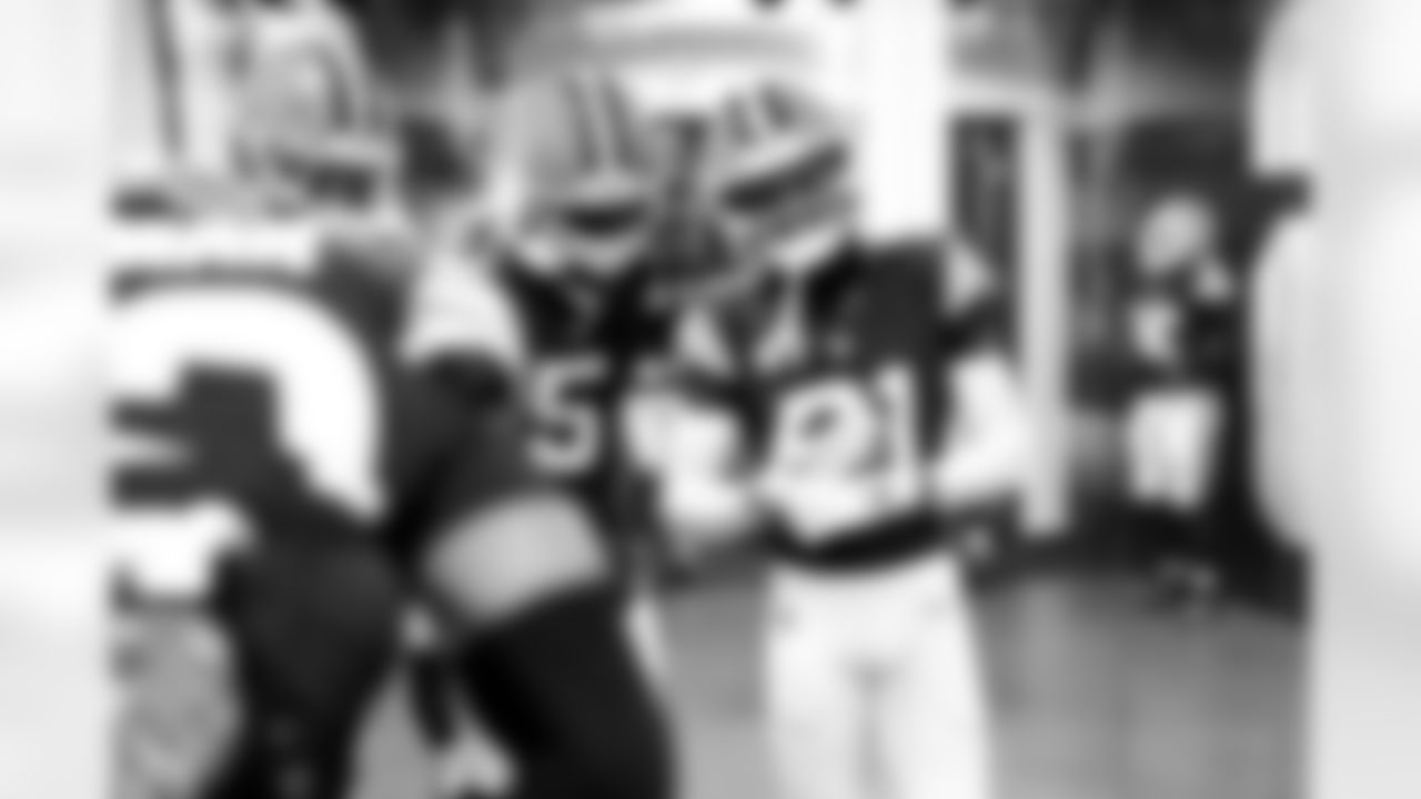 Safety Rayshawn Jenkins (5) and Cornerback Denzel Ward (21) before a NFL football game between the San Francisco 49ers and Cleveland Browns on November 30, 2025 at Huntington Bank Field.