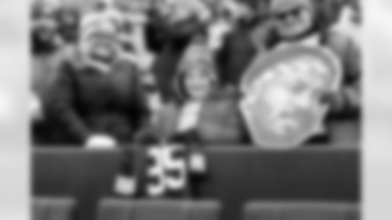 Fans before a NFL football game between the San Francisco 49ers and Cleveland Browns on November 30, 2025 at Huntington Bank Field.