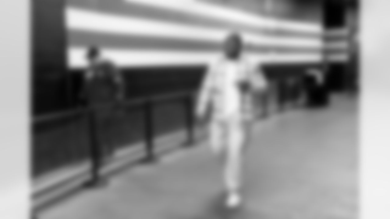 Defensive lineman Adin Huntington (98) before a NFL football game between the Baltimore Ravens and Cleveland Browns on November 16, 2025 at Huntington Bank Field.