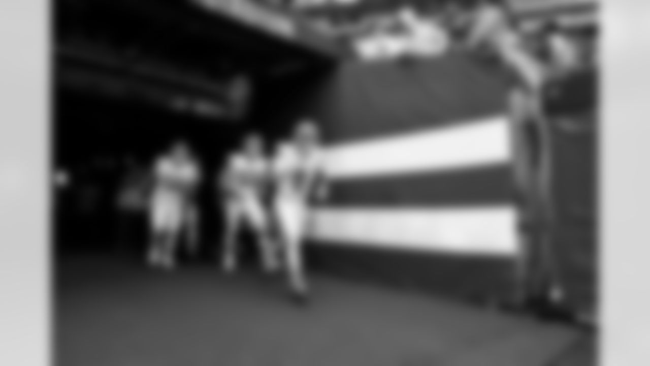 Quarterback Dillon Gabriel (8), Center Ethan Pocic (55), and Center Luke Wypler (56) before a NFL football game between the Cleveland Browns and New York Jets on November 9, 2025 at MetLife Stadium.