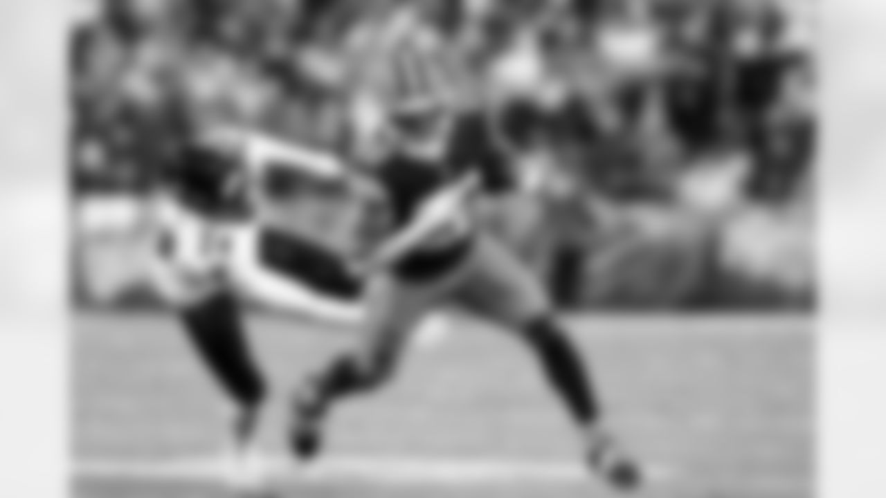 Running back Dylan Sampson (22) during a NFL football game between the Baltimore Ravens and Cleveland Browns on November 16, 2025 at Huntington Bank Field.