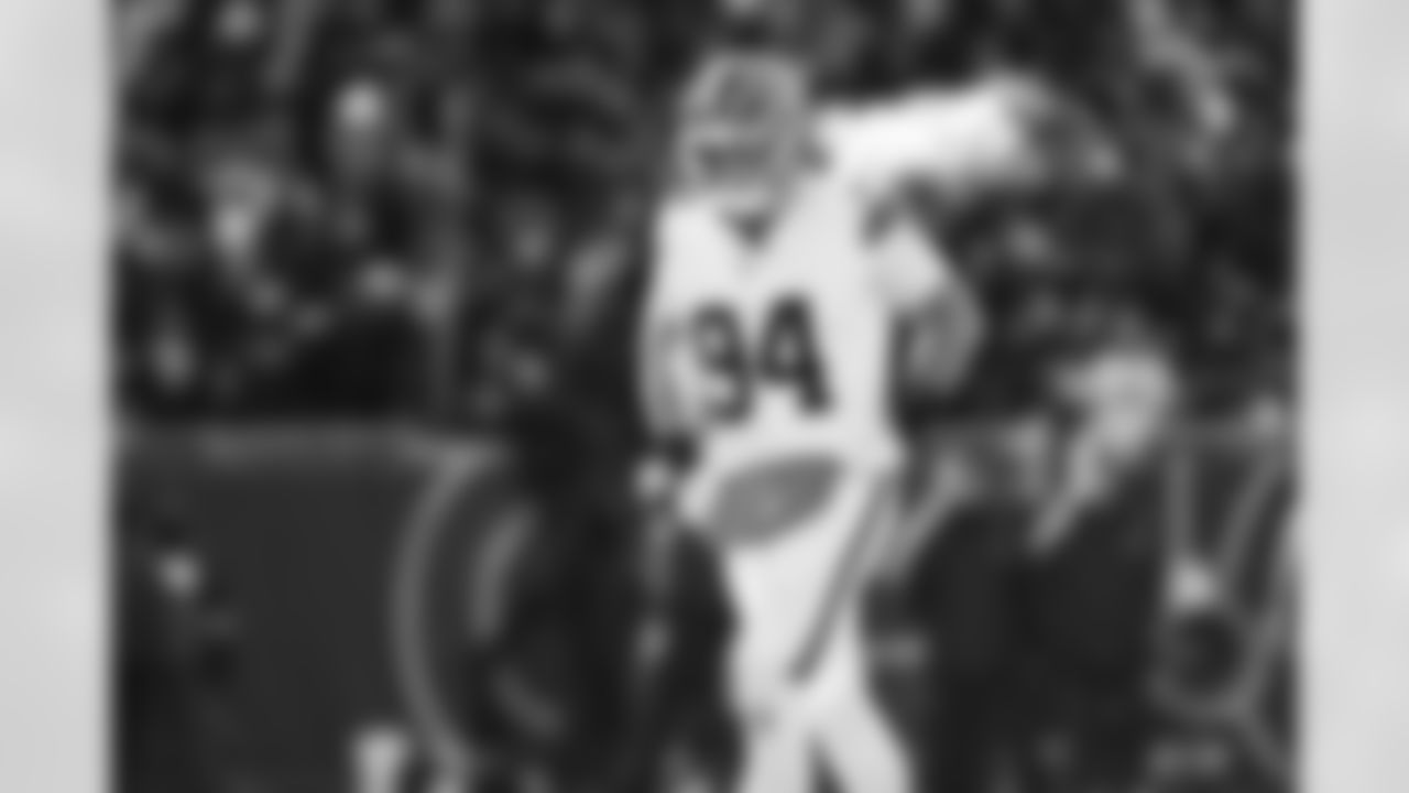 Defensive tackle Mason Graham (94) during a NFL football game between the Cleveland Browns and Chicago Bears on December 14, 2025 at Soldier Field.