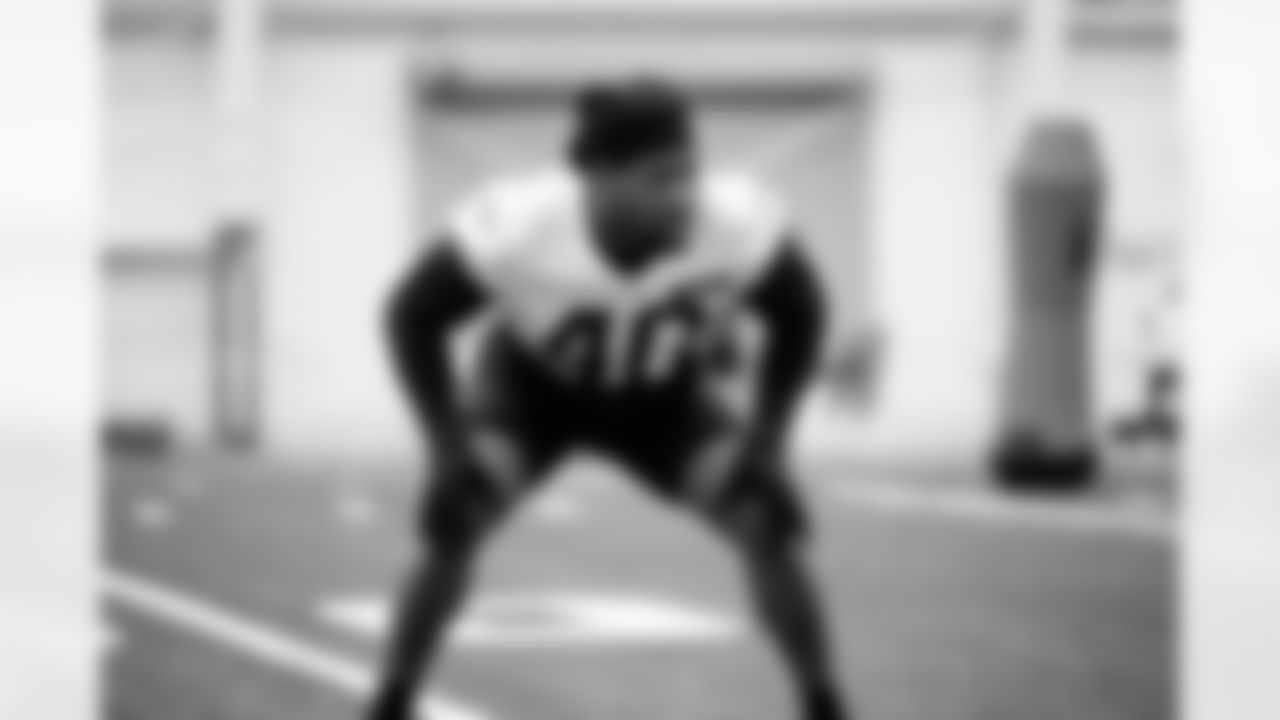 Linebacker Nathaniel Watson (40) during fieldwork in Phase II of the offseason at CrossCountry Mortgage Campus on May 15, 2025.