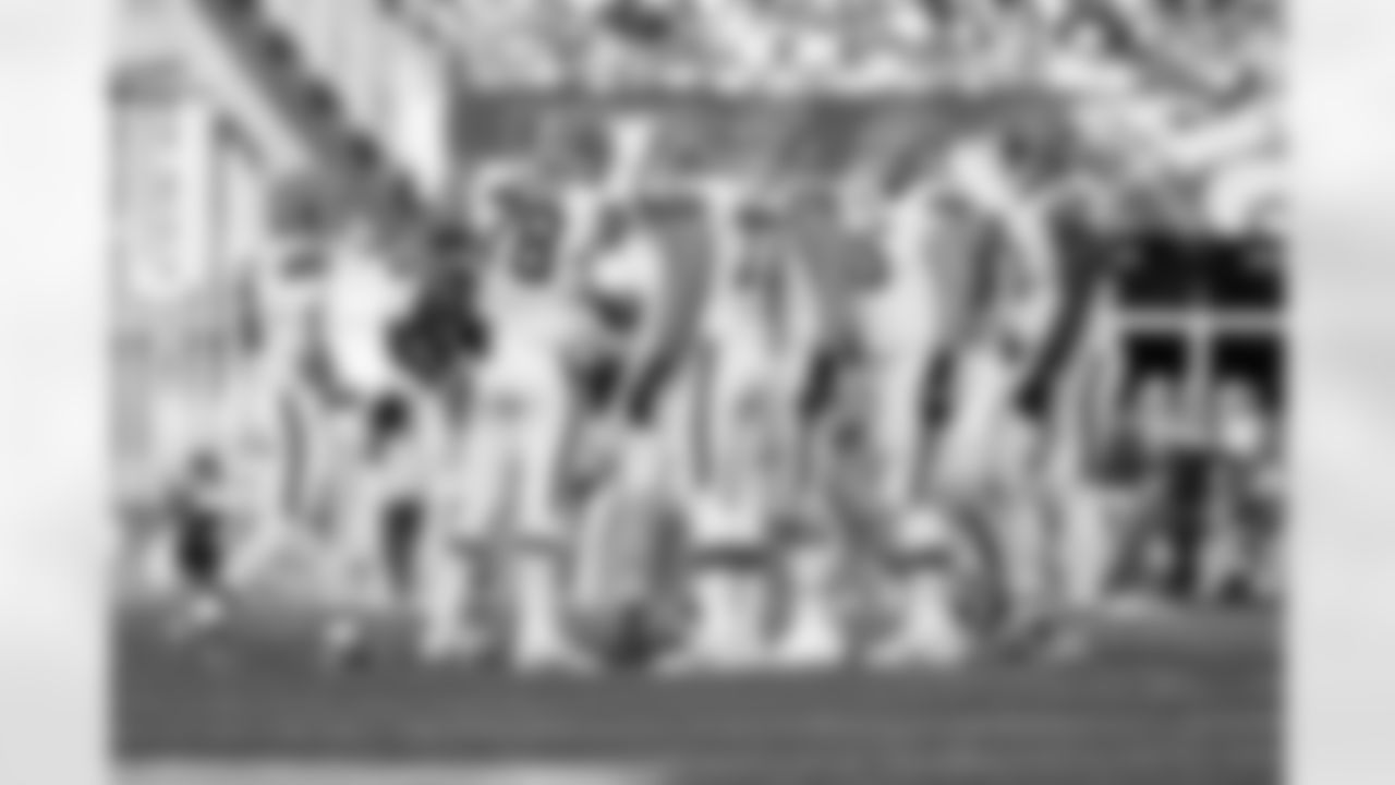 The offense during a NFL football game between the Cleveland Browns and New England Patriots on October 26, 2025 at Gillette Stadium.