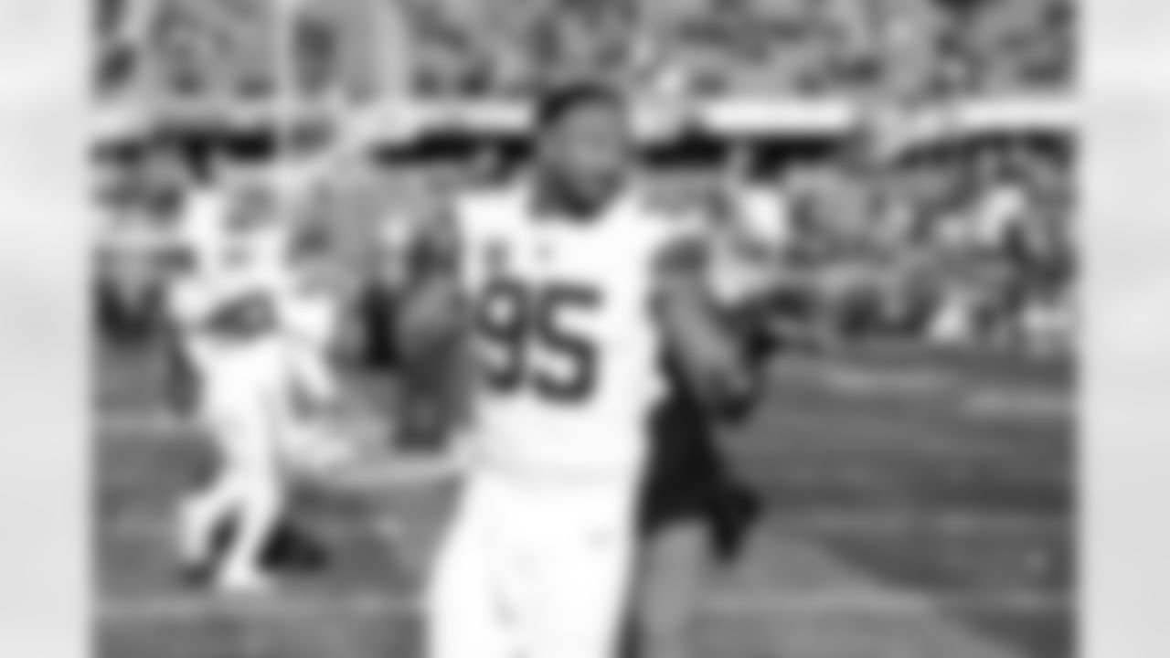 Defensive end Myles Garrett (95) before a NFL football game between the Cleveland Browns and Chicago Bears on December 14, 2025 at Soldier Field.