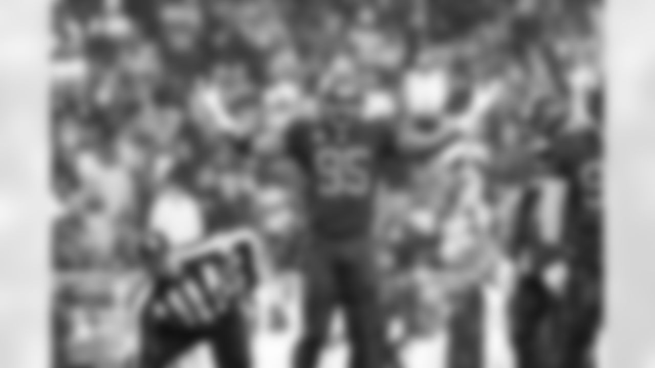 Defensive end Myles Garrett (95) during a NFL football game between the Tennessee Titans and Cleveland Browns on December 7, 2025 at Huntington Bank Field.