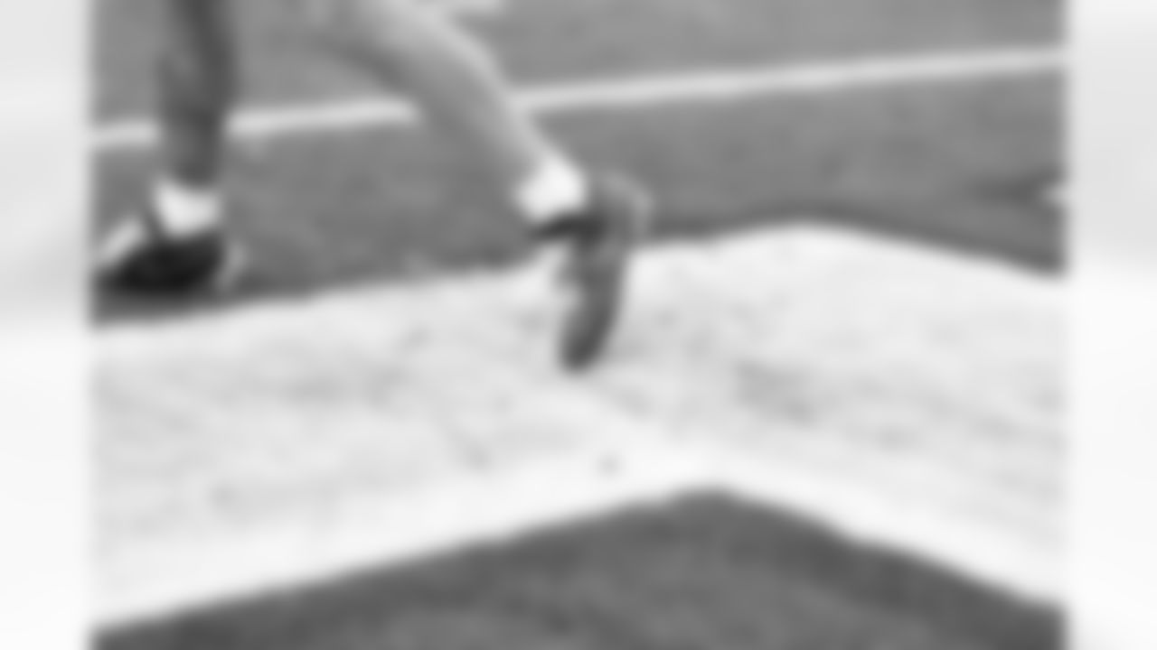 Quarterback Dillon Gabriel (8) before a NFL football game between the Baltimore Ravens and Cleveland Browns on November 16, 2025 at Huntington Bank Field.