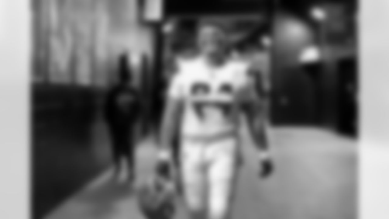 Defensive tackle Mason Graham (94) before a NFL football game between the Cleveland Browns and New England Patriots on October 26, 2025 at Gillette Stadium.