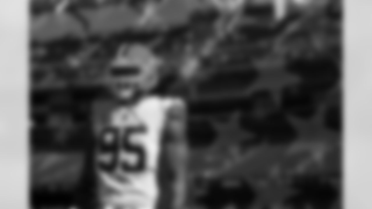 Defensive end Myles Garrett (95) before a NFL football game between the Cleveland Browns and New England Patriots on October 26, 2025 at Gillette Stadium.