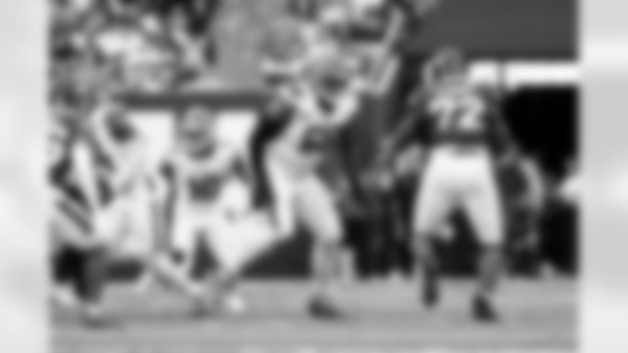 Offensive tackle Cam Robinson (68) during a NFL football game between the Cleveland Browns and New York Jets on November 9, 2025 at MetLife Stadium.