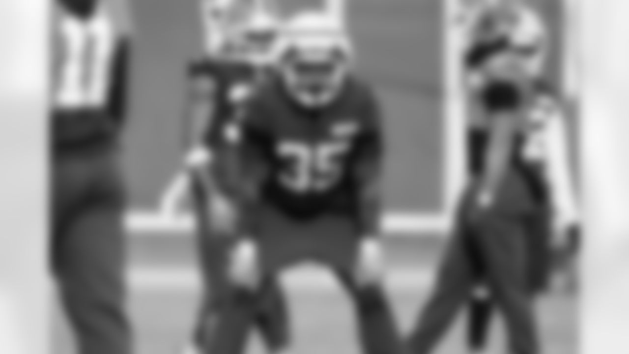 Running back Raheim Sanders (35) during practice at CrossCountry Mortgage Campus on December 24, 2025.