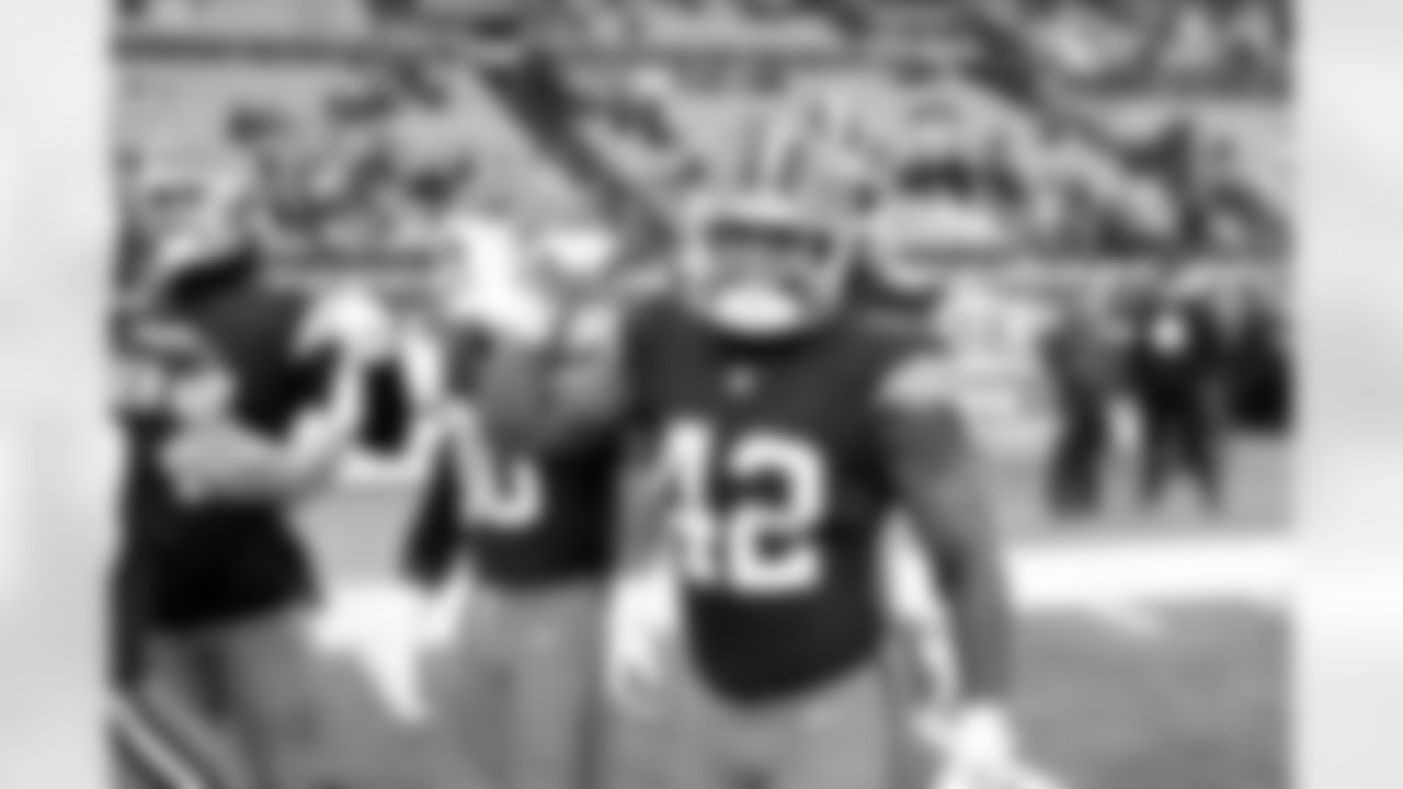 Linebacker Easton Mascarenas-Arnold (42) before a NFL football game between the Pittsburgh Steelers and Cleveland Browns on December 28, 2025 at Huntington Bank Field.