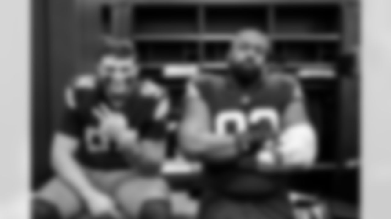 The Browns celebrate after a NFL football game between the Pittsburgh Steelers and Cleveland Browns on December 28, 2025 at Huntington Bank Field.