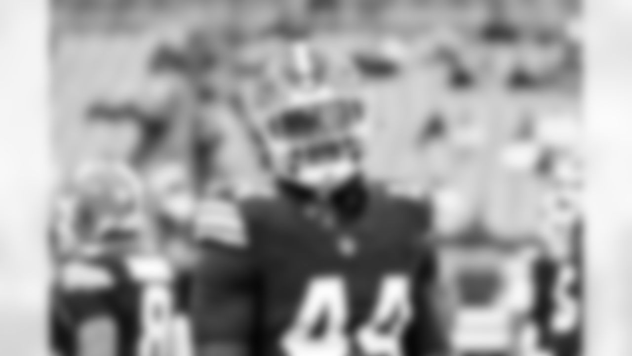 Tight end Harold Fannin Jr. (44) before a NFL football game between the Baltimore Ravens and Cleveland Browns on November 16, 2025 at Huntington Bank Field.