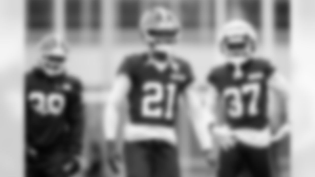 Cornerback Denzel Ward (21) during practice at CrossCountry Mortgage Campus on November 3, 2025.