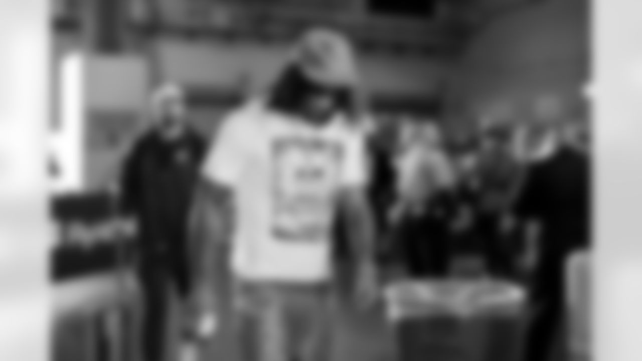 Safety Grant Delpit (9) before a NFL football game between the Cleveland Browns and New York Jets on November 9, 2025 at MetLife Stadium.