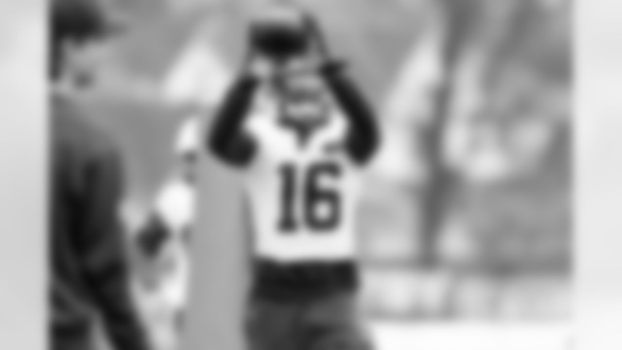 Wide receiver Isaiah Bond (16) during practice at CrossCountry Mortgage Campus on November 20, 2025.