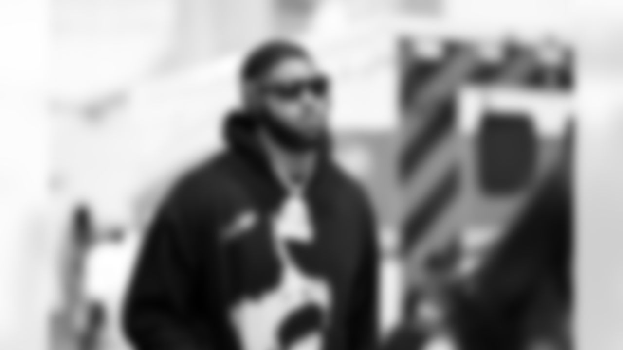 Defensive end Alex Wright (91) before a NFL football game between the Cleveland Browns and Cincinnati Bengals on January 4, 2026 at Paycor Stadium.