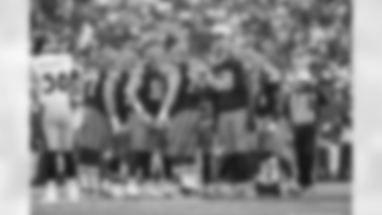 The offense during a NFL football game between the Pittsburgh Steelers and Cleveland Browns on December 28, 2025 at Huntington Bank Field.