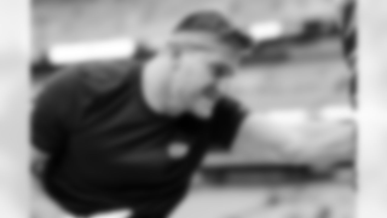 Defensive end Cameron Thomas (99) before a NFL football game between the Baltimore Ravens and Cleveland Browns on November 16, 2025 at Huntington Bank Field.