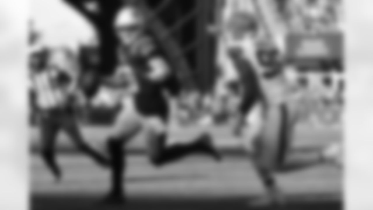 9.0 - Defensive end Myles Garrett (95) sacks Patriots Quarterback Drake Maye (10) (AP Photo/Steven Senne)