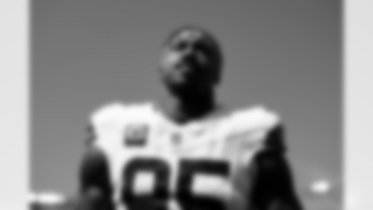 Defensive end Myles Garrett (95)