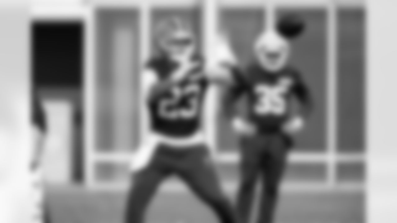 Running back Ahmani Marshall (23) during practice at CrossCountry Mortgage Campus on December 24, 2025.