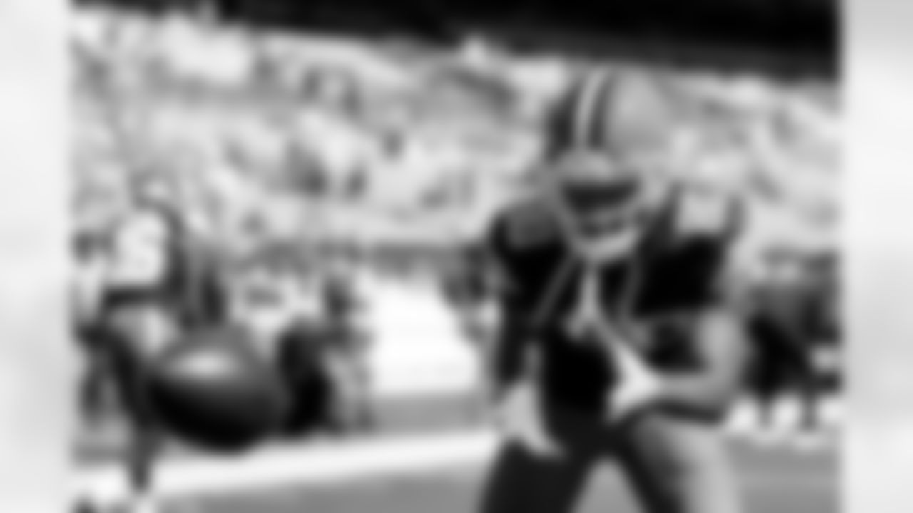 Wide receiver Jamari Thrash (80)