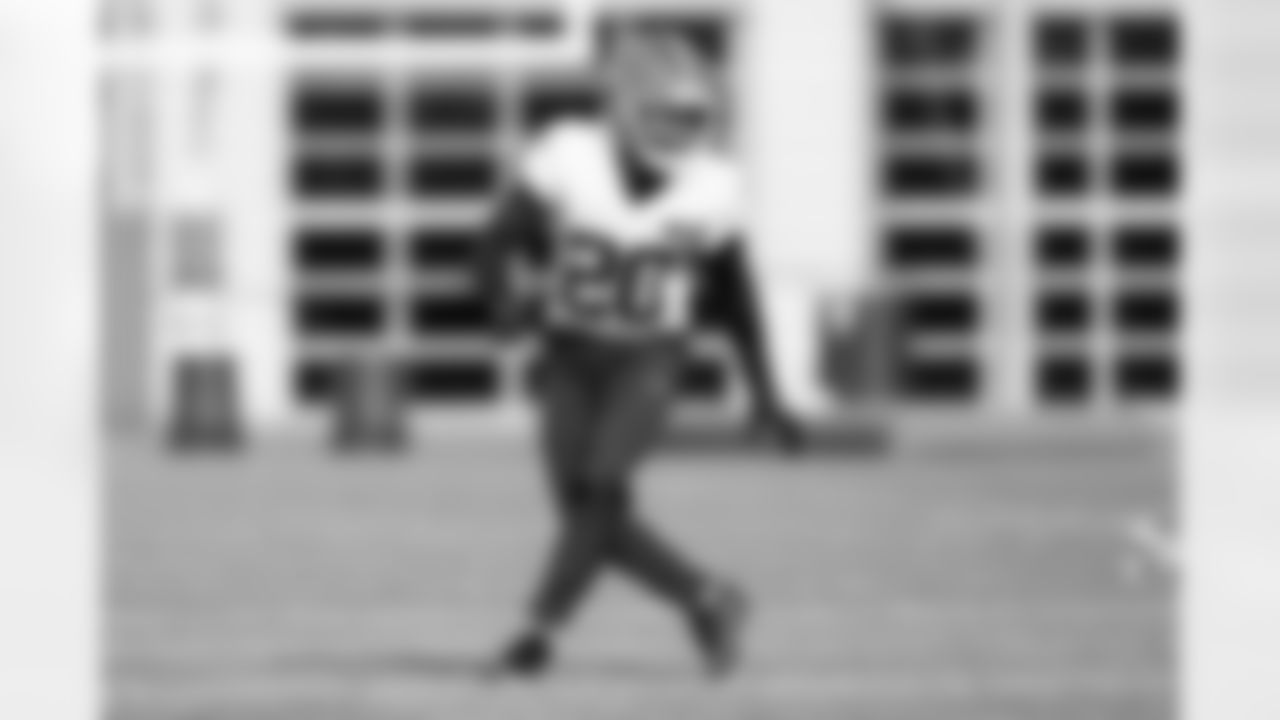 Defensive back D'Angelo Ross (20) during practice at CrossCountry Mortgage Campus on December 24, 2025.