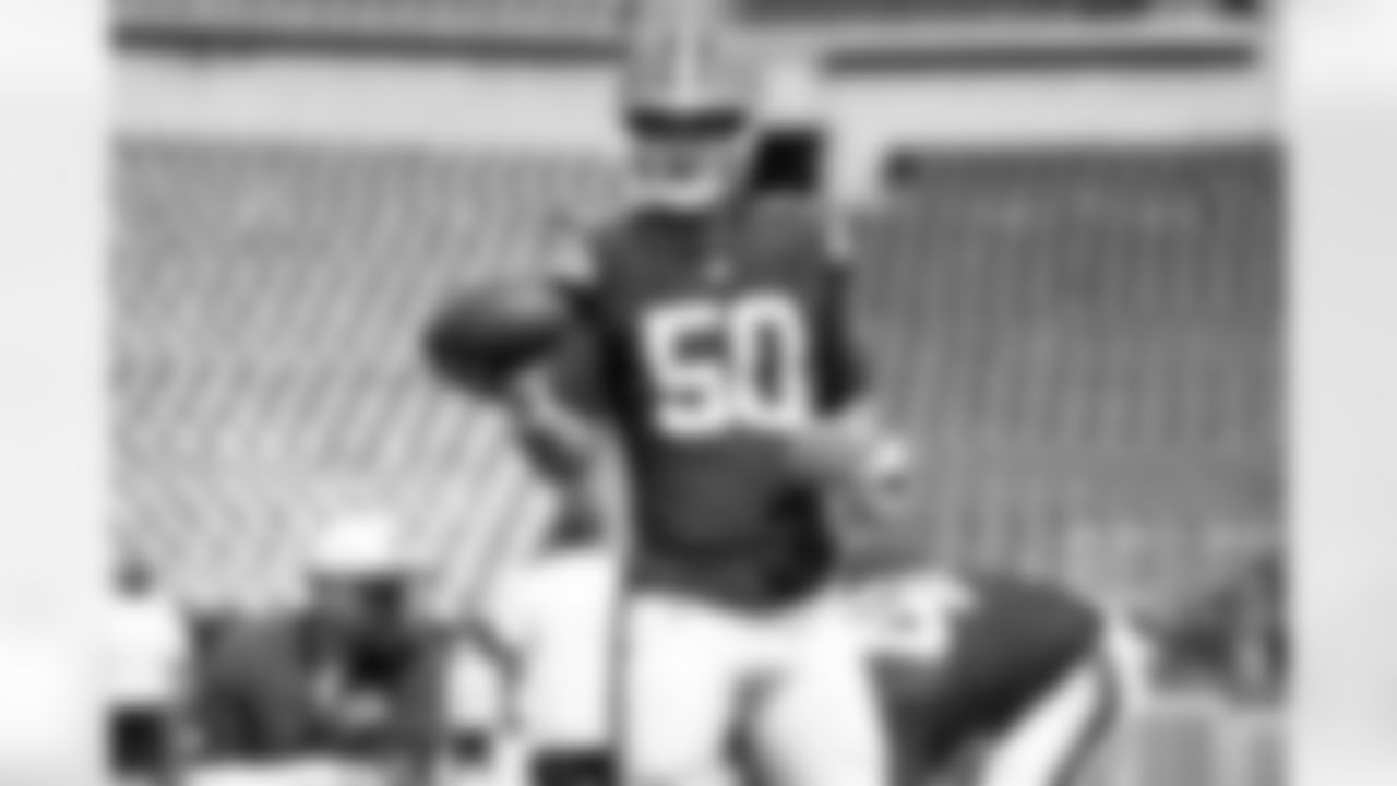 Long snapper Rex Sunahara (50)