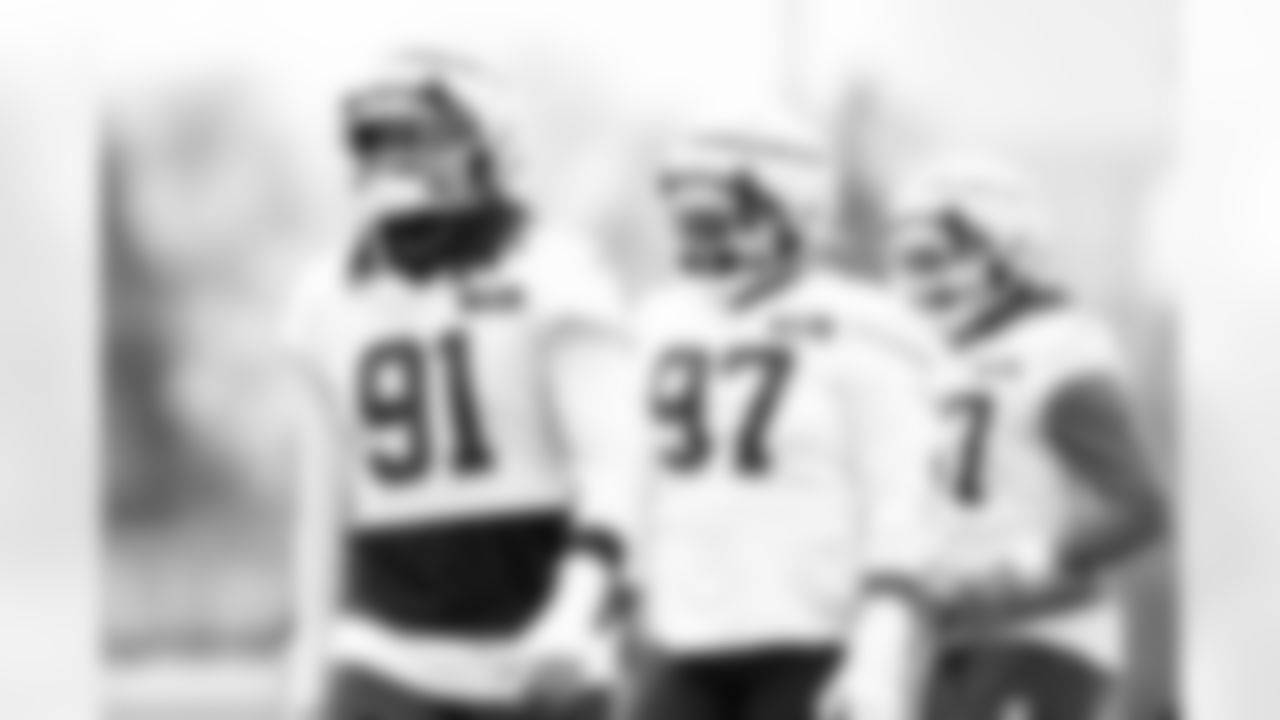 Defensive end Alex Wright (91) during practice at CrossCountry Mortgage Campus on December 17, 2025.