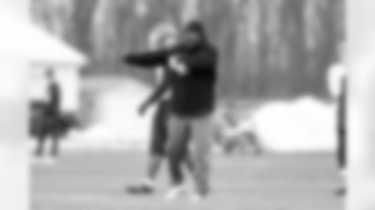 Cornerbacks Coach Brandon Lynch during practice at CrossCountry Mortgage Campus on December 17, 2025.