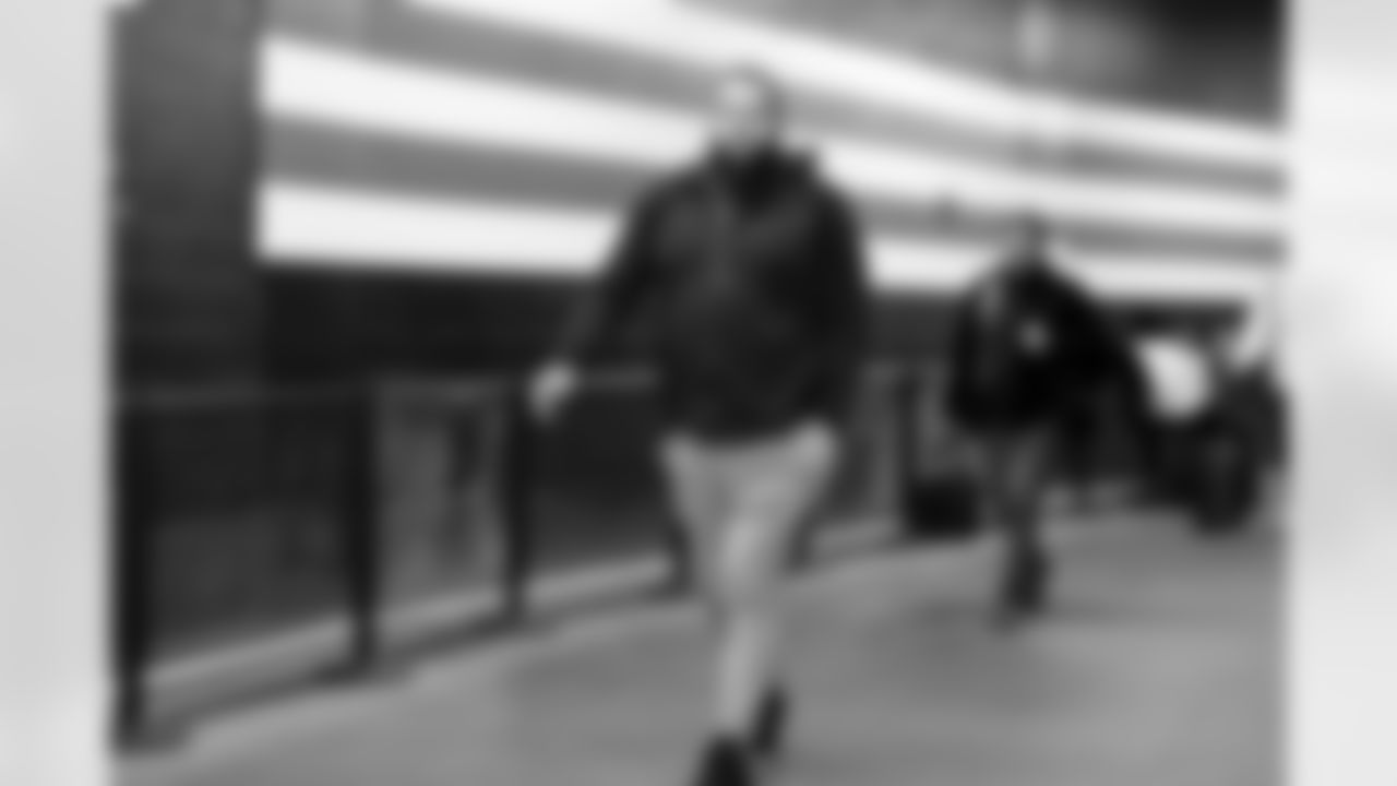 Offensive guard Joel Bitonio (75) before a NFL football game between the Tennessee Titans and Cleveland Browns on December 7, 2025 at Huntington Bank Field.